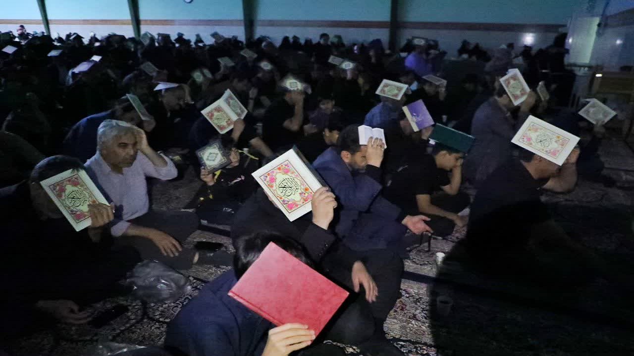 طنین صدای العفو در دارالعباده یزد