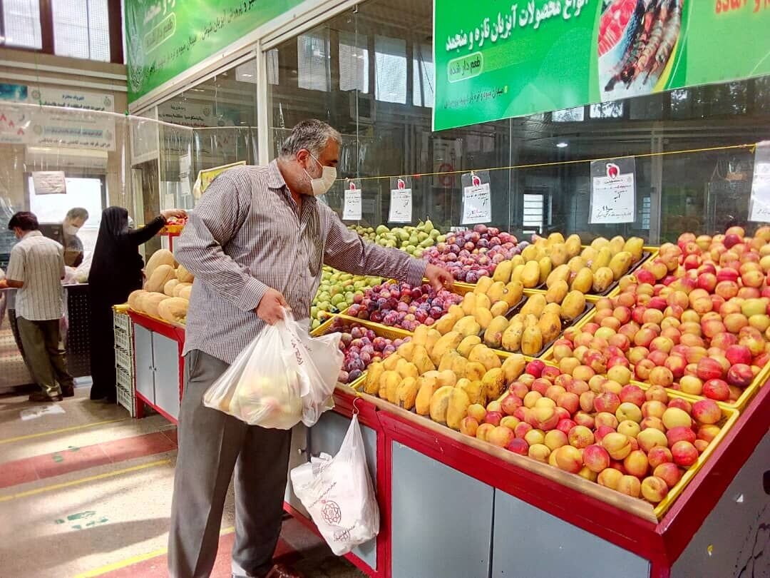 بازدید سرزده از بازار میوه و تره بار یزد در آستانه نوروز  