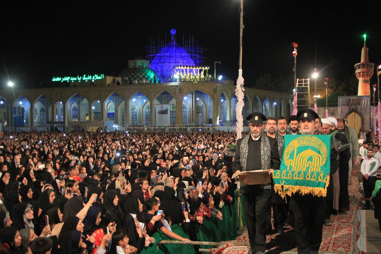 زیباترین اجتماع مذهبی استان یزد در قالب جشن زیر سایه خورشید