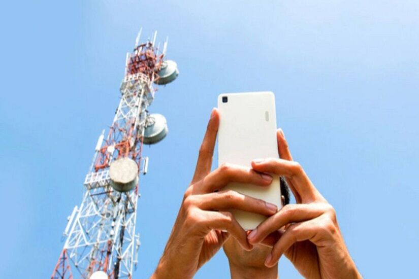 سایت‌های تلفن همراه تهدیدی برای سلامت مردم نیستند