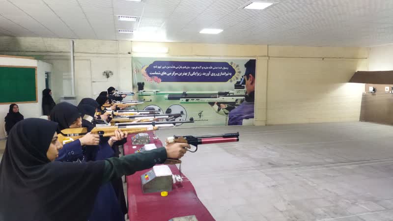 بانوان کادر سپاه الغدیر استان یزد توان مهارتی خود را به نمایش گذاشتند