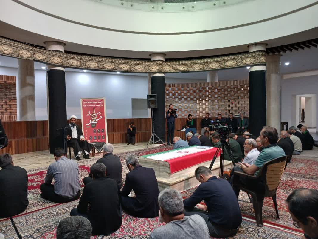 عزاداری اصحاب رسانه یزد به یاد شهدای رسانه جنگ تحمیلی 12 روزه