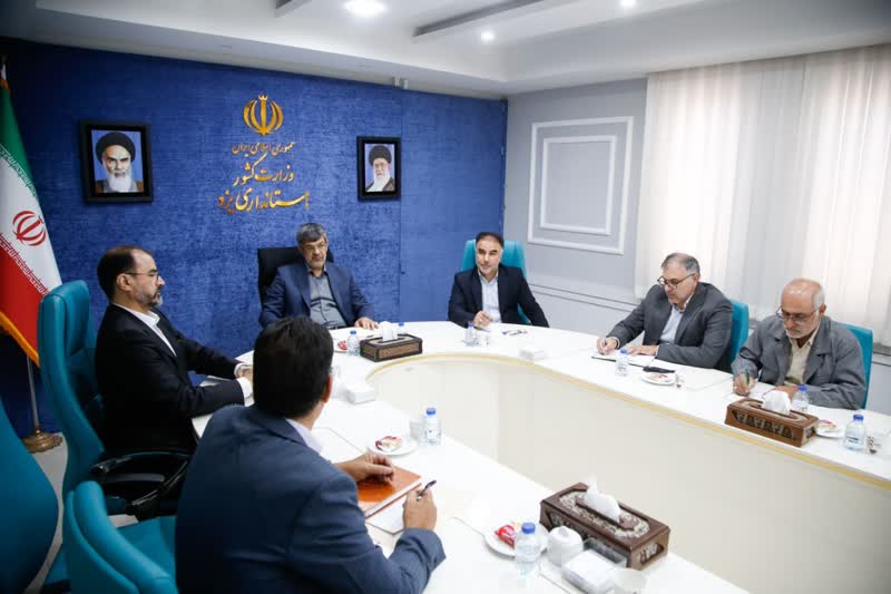 استاندار یزد مطرح کرد؛ استیفای حقوق کارگران بازنشسته گامی بلند در تحقق عدالت اجتماعی