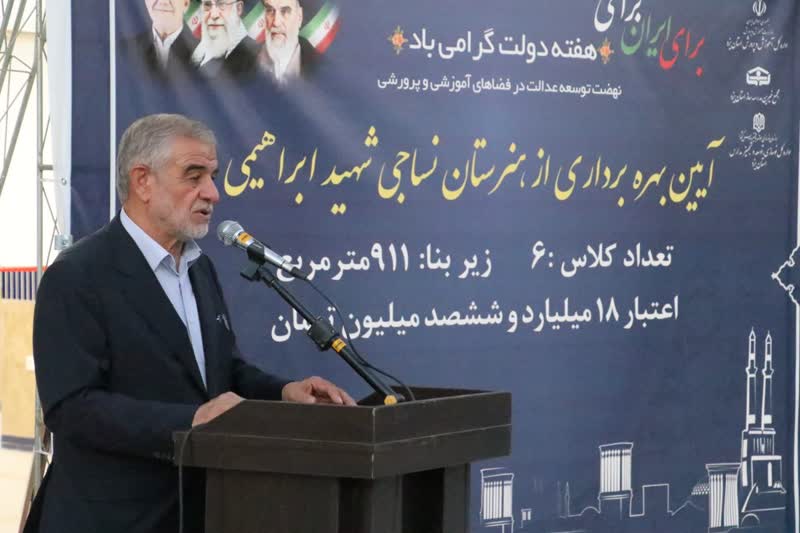 همه که نباید استاد دانشگاه یا پزشک شوند؛ جامعه به همه تخصص‌ها نیاز دارد/ آموزش‌های مهارتی را توسعه دهیم