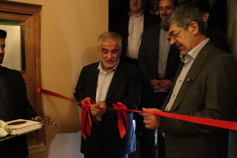 مسیر توسعه همه جانبه یزد از گردشگری می‌گذرد، نه صنایع آلاینده