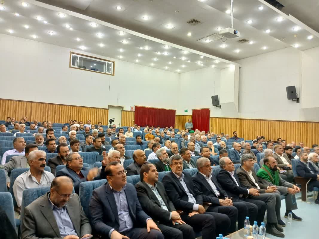در محرم امسال مداحان، با اشعار حماسی طلایه‌داران انسجام ملی شدند