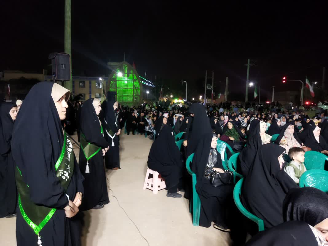 همزمان با هفته دفاع مقدس؛ ویژه‌برنامه کاروان اقتدار در حسینیه نجف آباد یزد برگزار شد