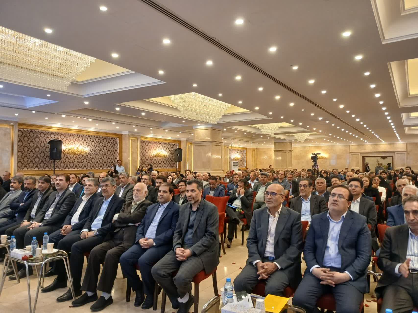 شیفت بندی مدارس زیبنده یزد نیست/ساخت مدارس خیری را به خیران واگذار کنید