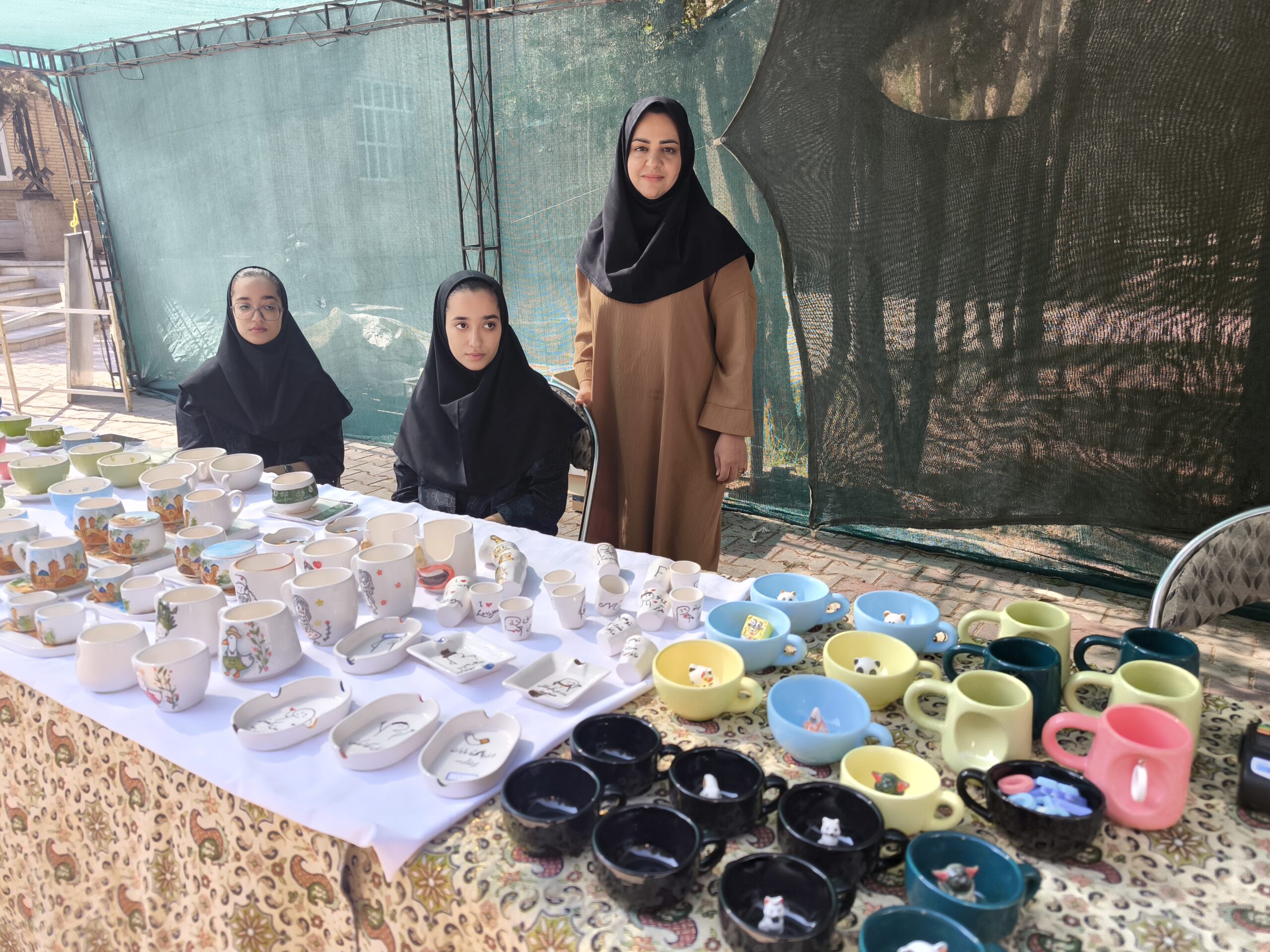 برپایی نمایشگاه اشتغال و نوآوری؛ پلی بین دانشگاه و صنعت در دانشگاه آزاد اسلامی یزد