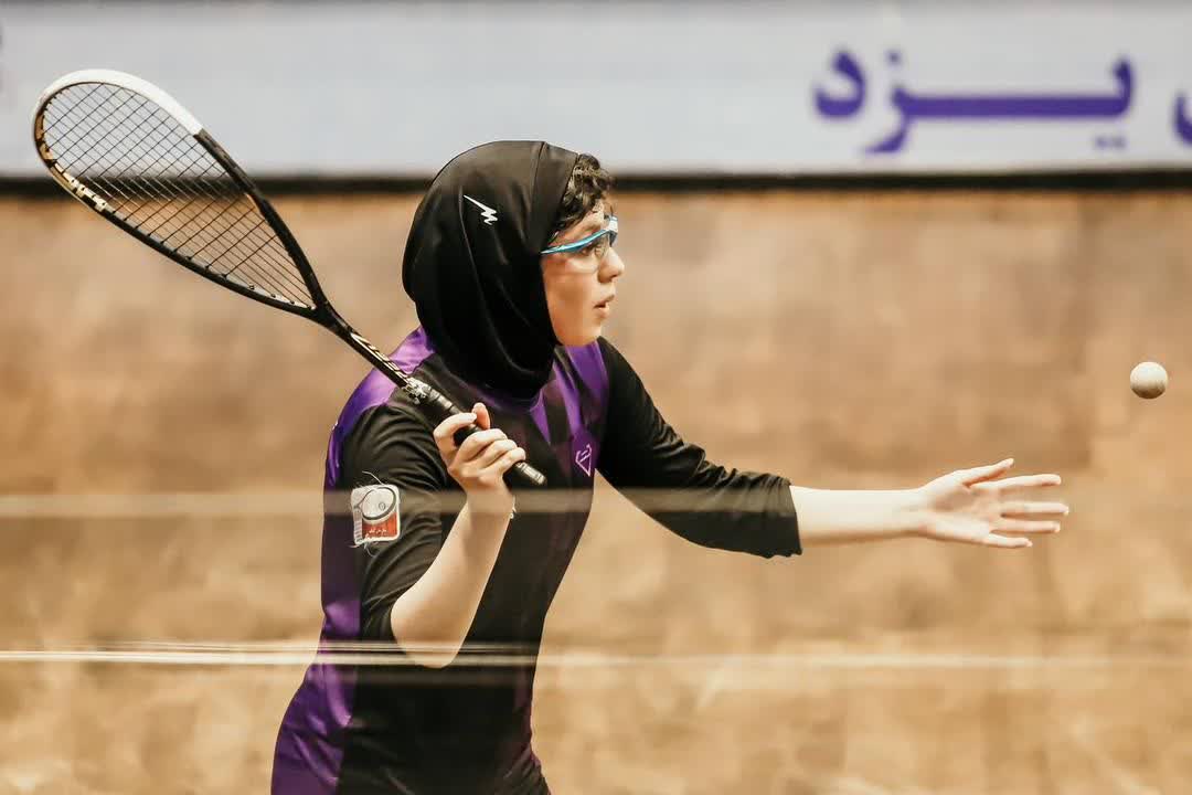 صعود اسکواش‌باز یزدی به جمع چهار نفر برتر مسابقات جایزه بزرگ اسکواش