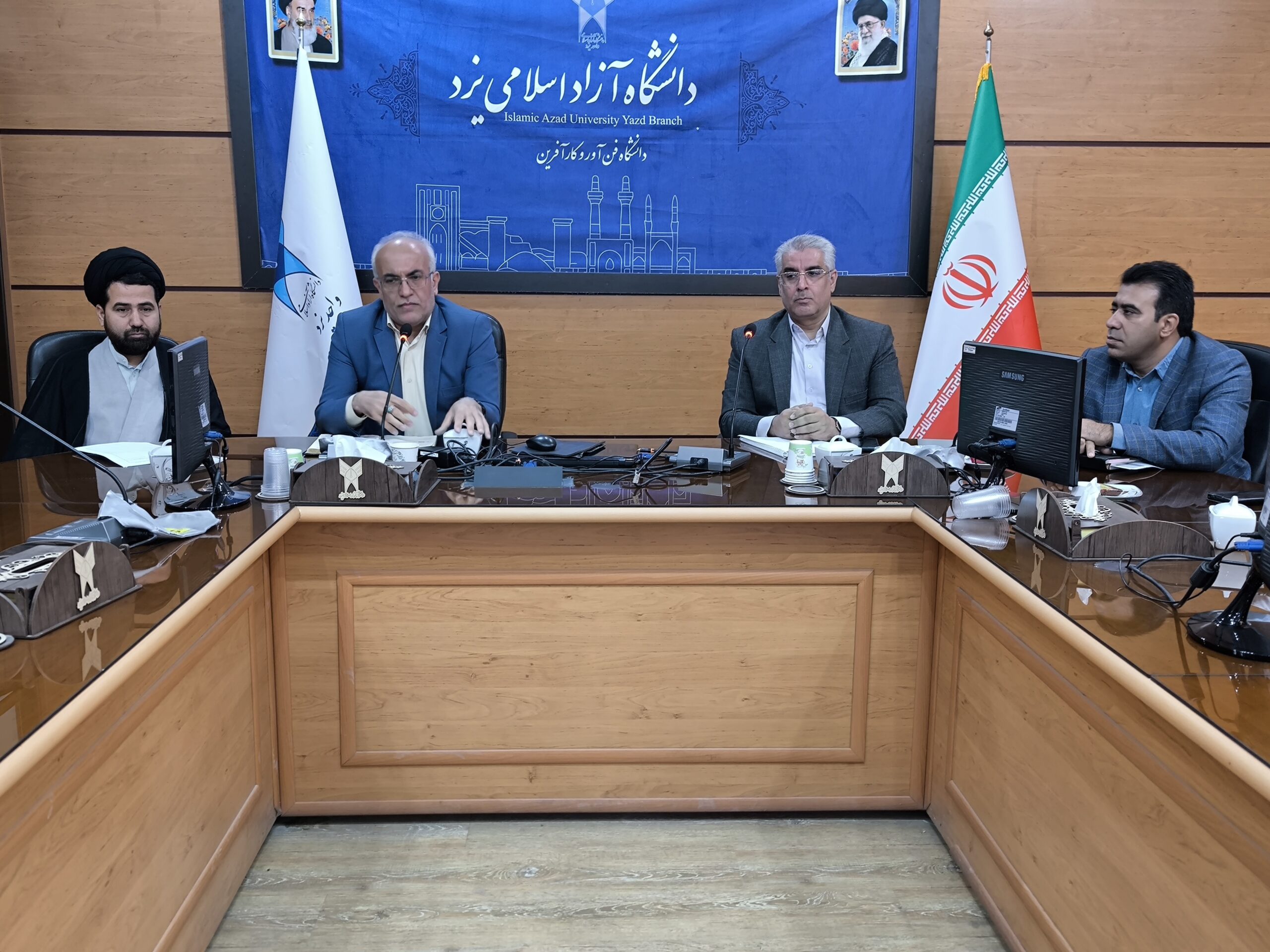 هم‌اندیشی اساتید، کلید حل مسائل دانشگاه