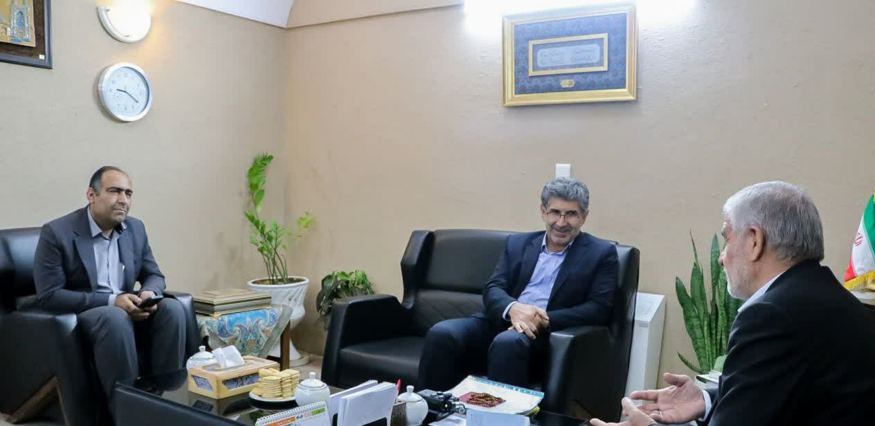 محمدصالح جوکار خطاب به مدیرکل تعزیرات حکومتی استان یزد: مردم برخورد قاطع با گرانی را می‌خواهند