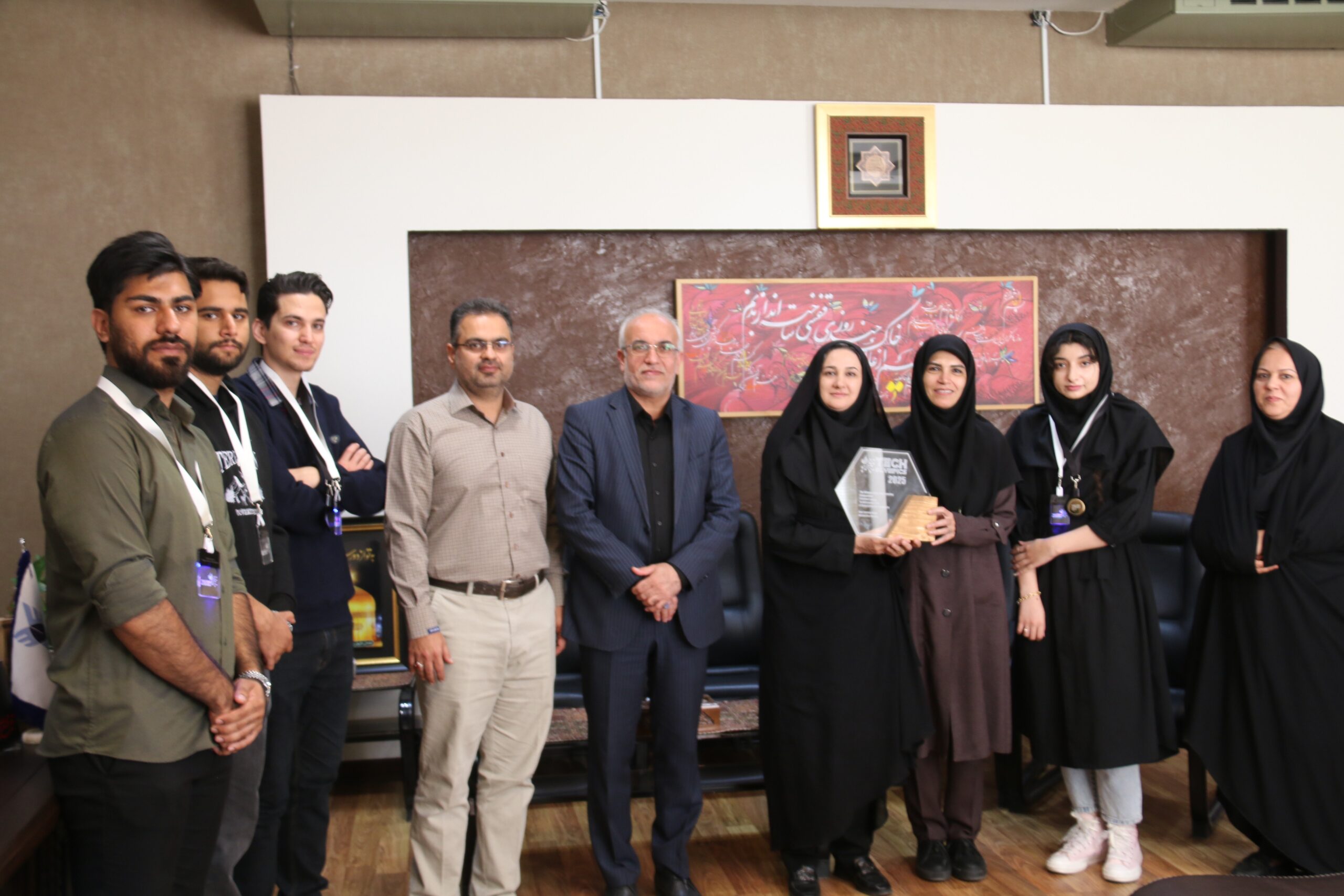 درخشش دانشجویان دانشگاه آزاد یزد در المپیک فناوری و تأکید بر مهارت‌آموزی به جای مدرک‌گرایی