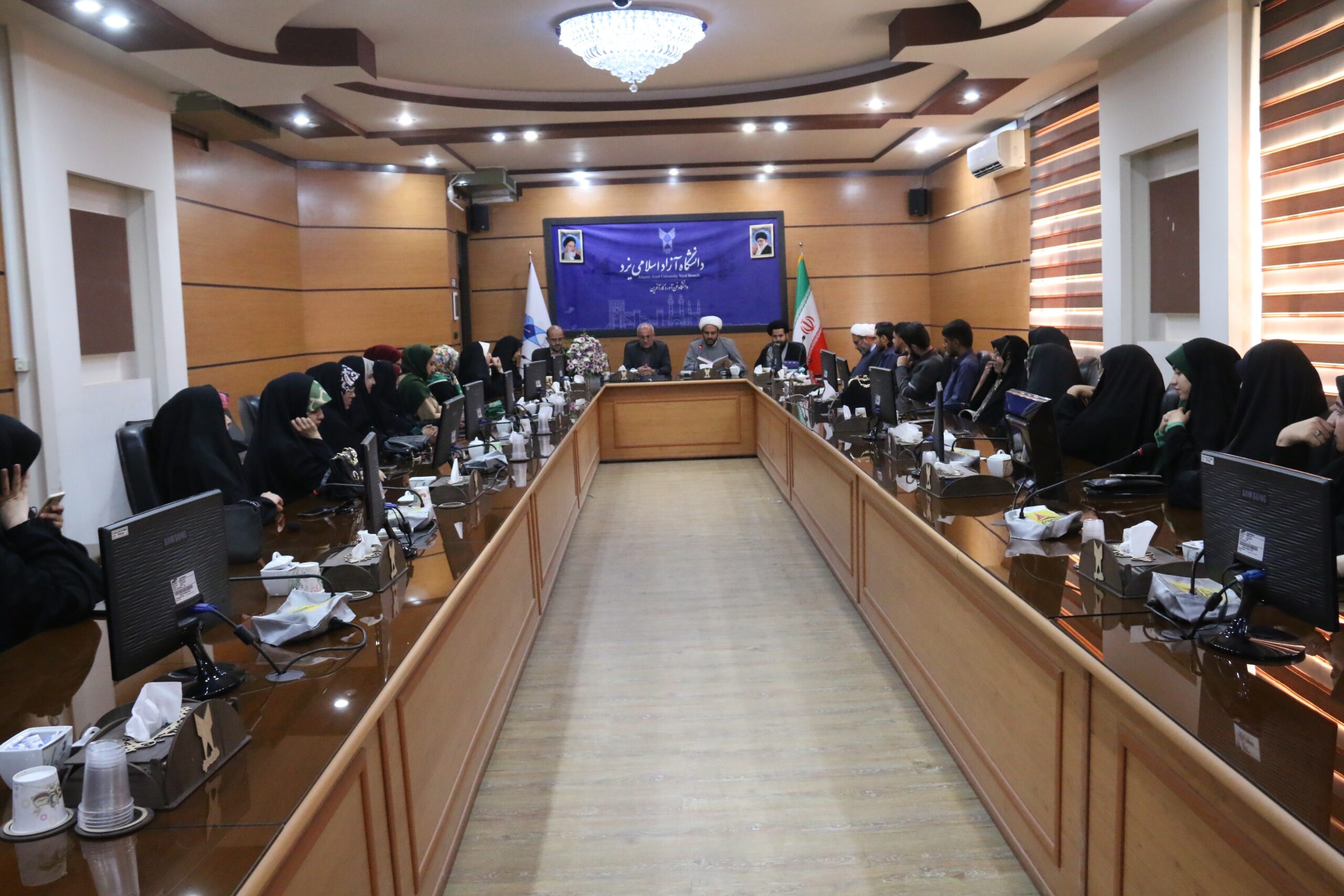 تأکید بر نقش ارکان هیئت‌های مذهبی، در مراسم تکریم و معارفه رئیس خواهران هیئت فاطمه الزهرا(سلام الله علیها) دانشگاه آزاد اسلامی یزد