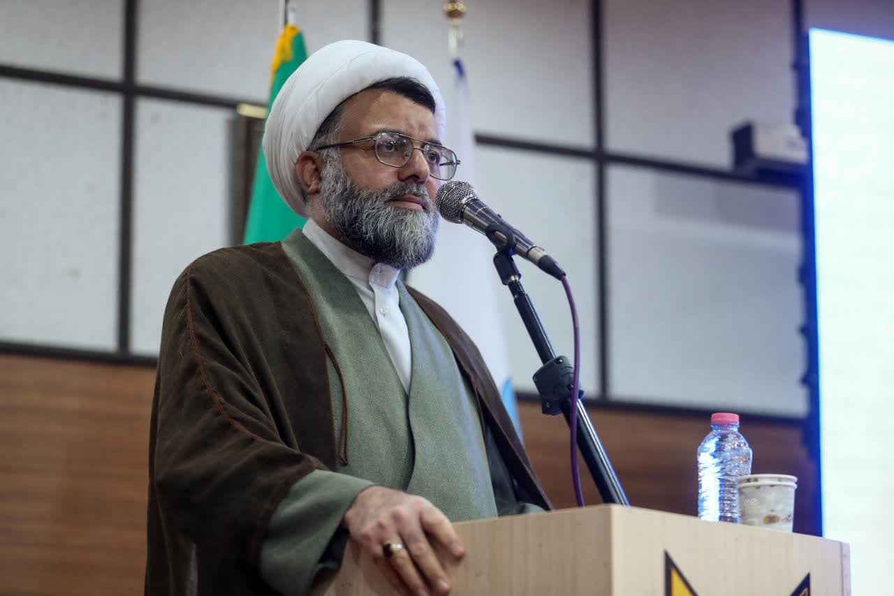 تأکید بر تلفیق نگاه الهی با تدریس دروس تخصصی در دانشگاه‌ها