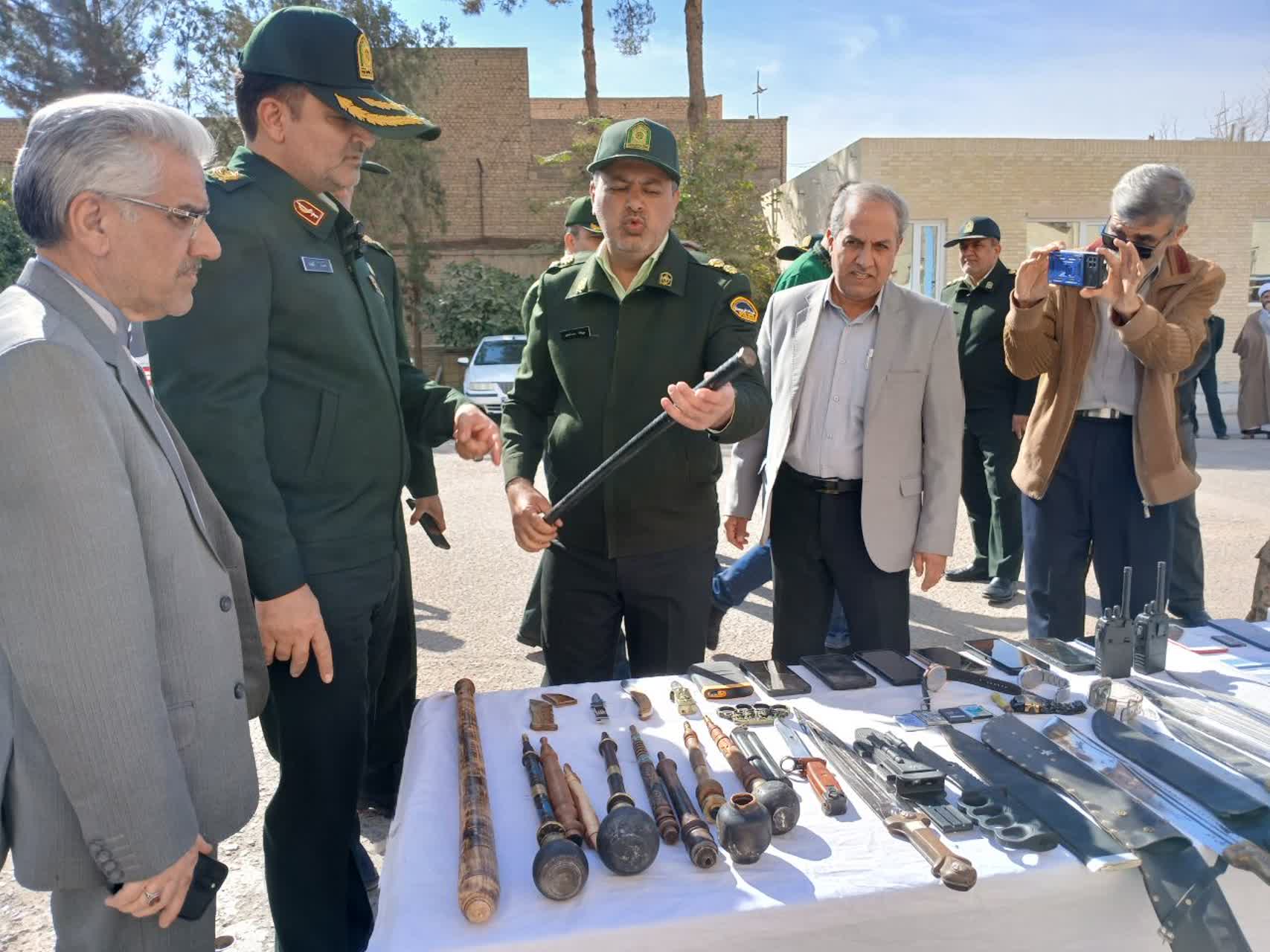 فرمانده انتظامی استان یزد:باند چهار نفره تبهکار در عملیات حرفه‌ای در یزد زمین‌گیر شدند/مبارزه با اراذل و اوباش خط قرمز پلیس است