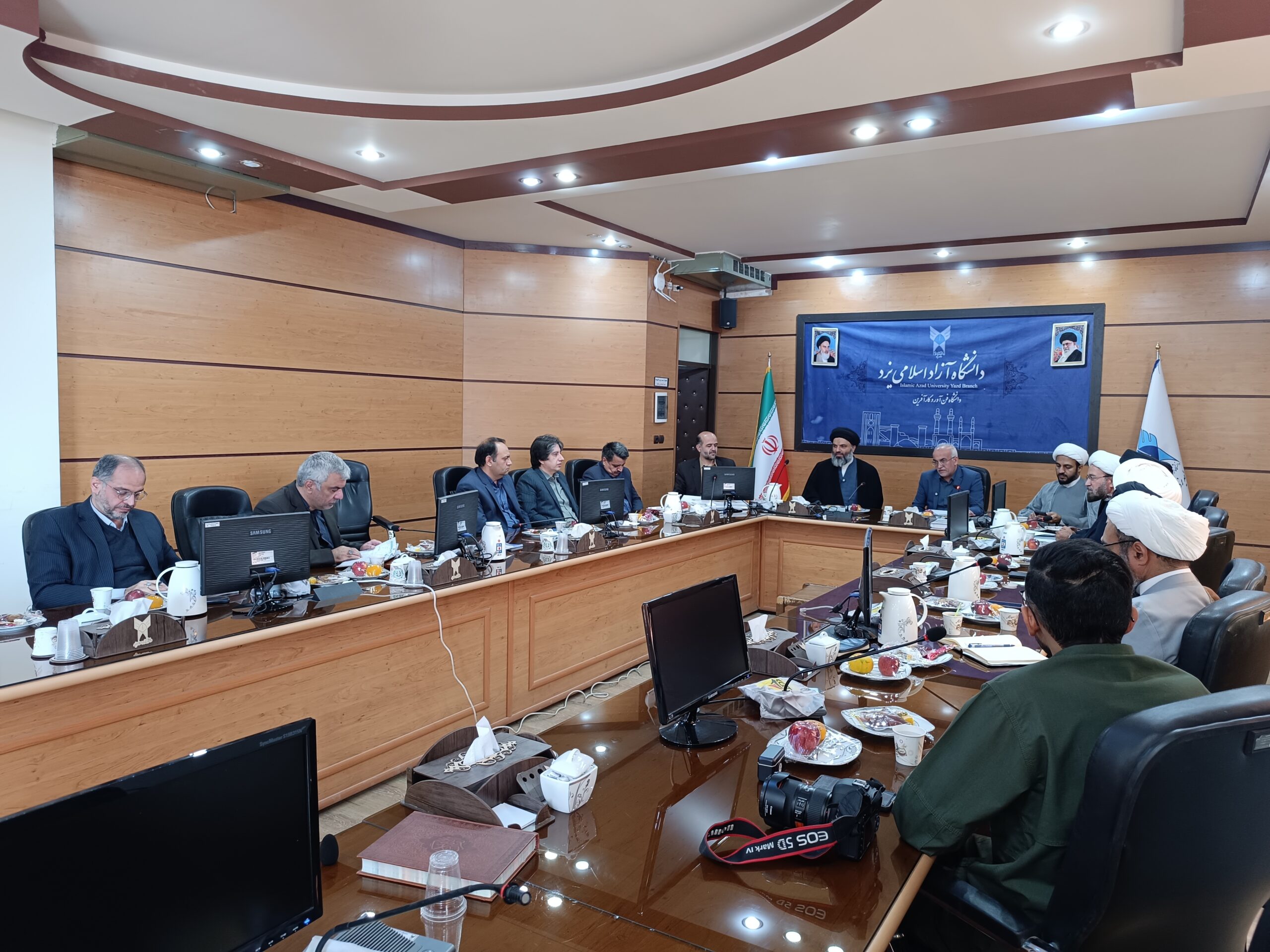 دهقانی اشکذری؛ تفاهم‌نامه حوزه و دانشگاه حاصل عزم جدی شهید طهرانچی است