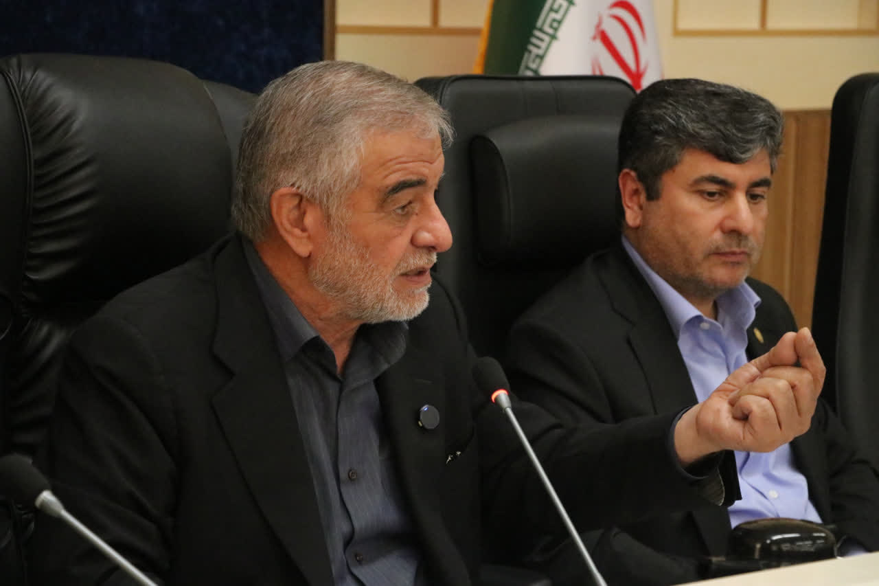 هشدار قاطع رئیس مجمع نمایندگان استان یزد به مدیران بانک‌ها: بلوکه کردن بخشی از وام، هم خلاف شرع است و هم خلاف قانون، خود را جهنمی نکنید!