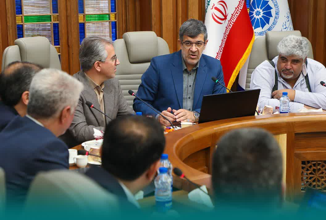 استاندار یزد مطرح کرد؛ ضرورت تشکیل کنسرسیوم صادرات استان با مشارکت بخش صنعت/ رصد، مدیریت و حمایت از فرآیند صادرات محصولات تولیدی استان در دستور کار ویژه/ تداوم پیشرفت و توسعه استان در گرو همراهی بخش خصوصی و دولتی/ رفع موانع ملی صادرات در دستور کار ویژه استان