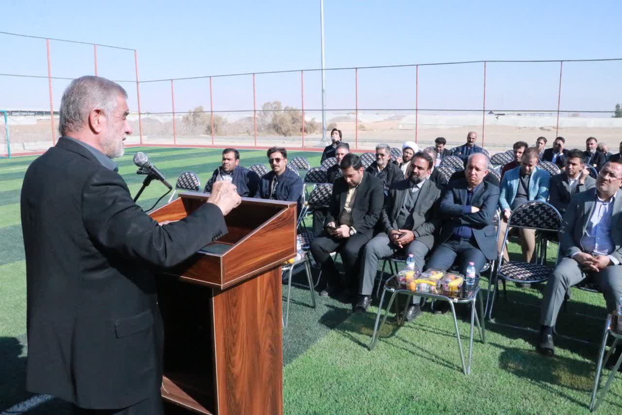 دکتر جوکار در آیین افتتاح زمین چمن روستای عسکریه: تفکر بسیجی که قدرت موشکی ما را ساخت، امروز روستاها را آباد می‌کند