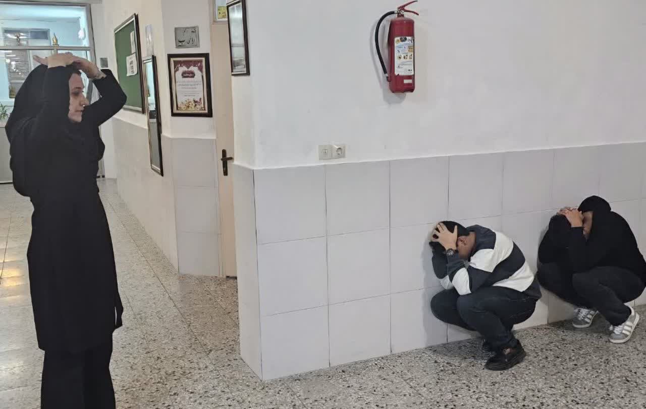 برگزاری مانور زلزله، با حضور کارشناسان اداره کل استاندارد در مدارس استان یزد