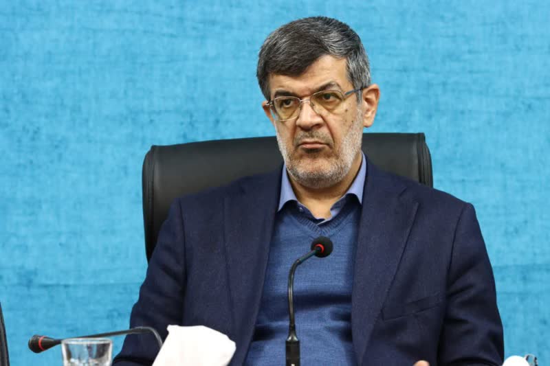 استاندار یزد: یزد به پشتوانه منابع انسانی توانمند و کارآفرینان زبده، در بخش‌های مختلف حرف‌های جدی برای گفتن دارد/حمایت از صنعت نساجی به عنوان صنعت اصلی یزد در دستور کار استان قرار دارد