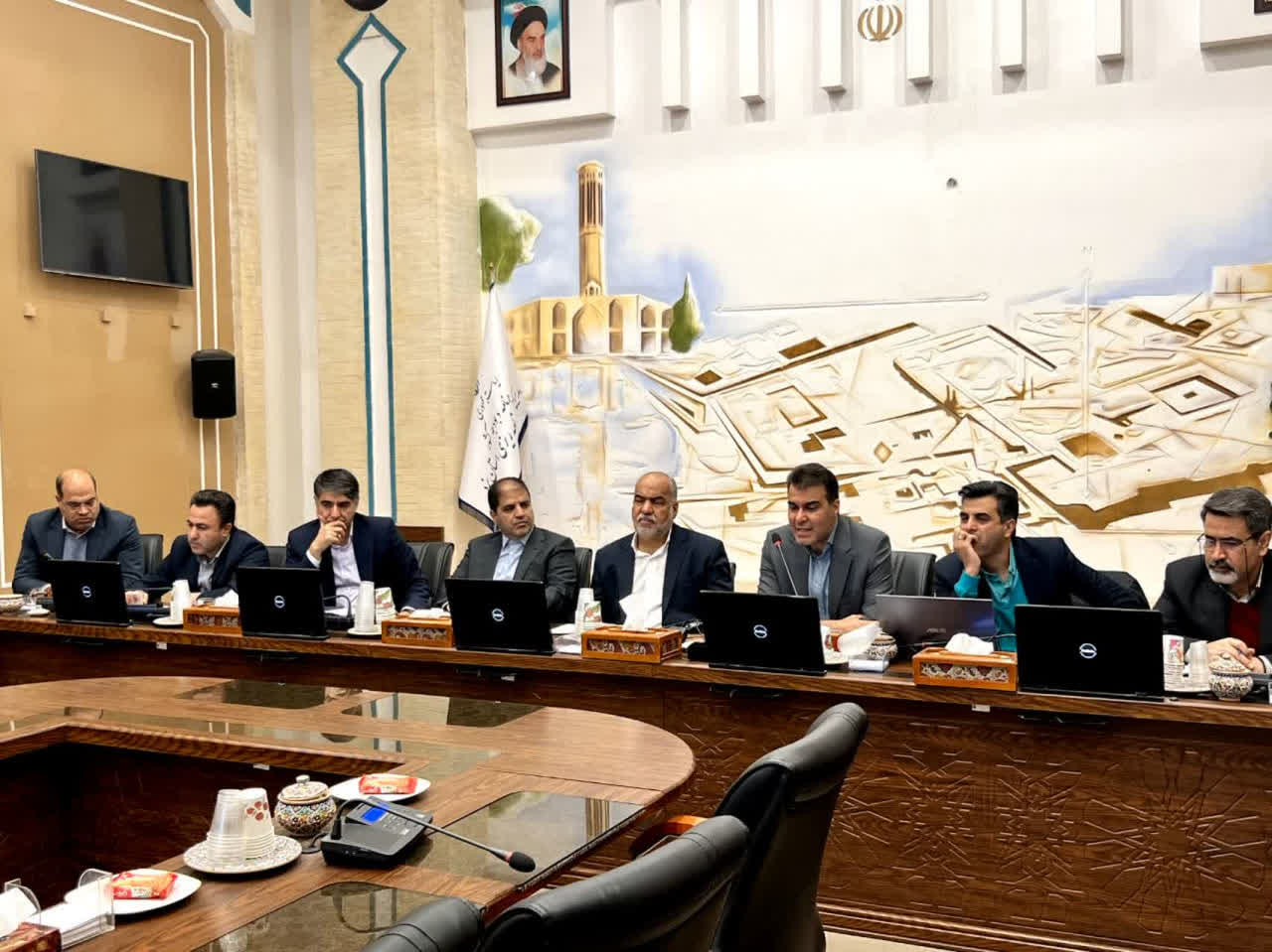 با حضور صباغیان نماینده مردم در مجلس شورای اسلامی صورت گرفت؛ تبیین چالش‌های ساختاری توسعه یزد و ضرورت تغییر ریل توسعه در نشست تخصصی یزدِ پایدار