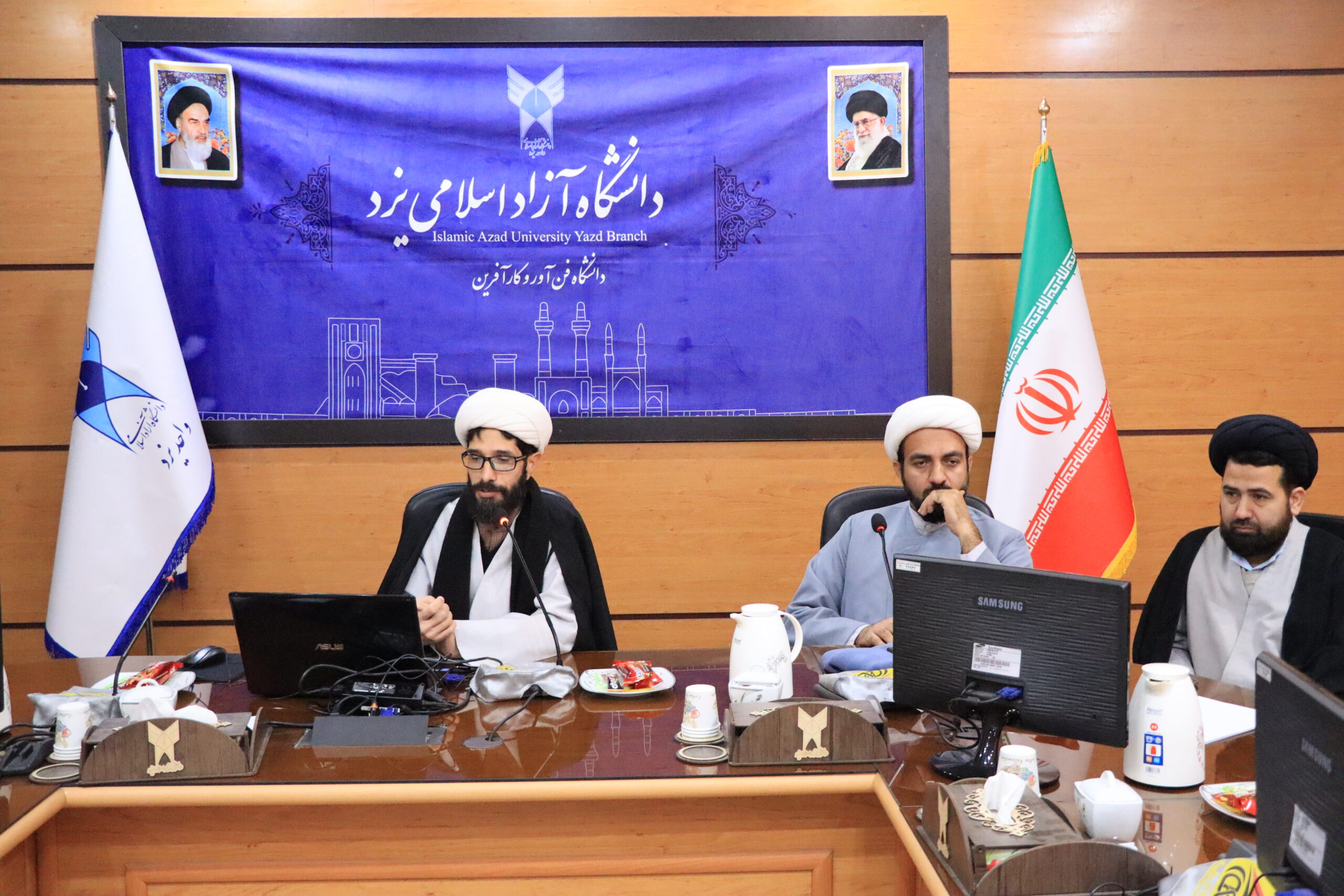 در شبهات، هدف ما تغییر مخاطب نیست، بلکه نشان دادن زوایای دیگر است