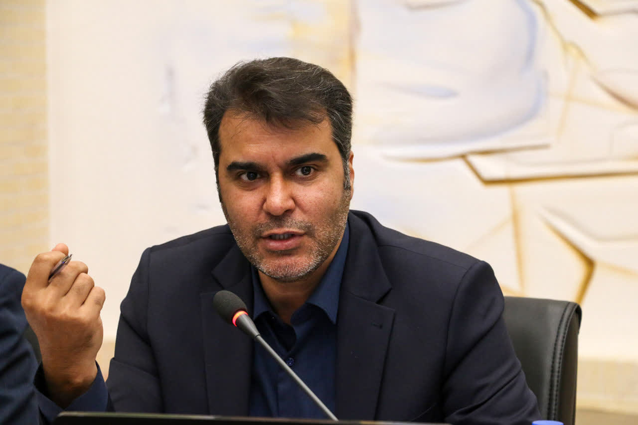 معاون سازمان مدیریت و برنامه‌ریزی استان یزد: تنها مسیر مطمئن عبور از بن‌بست‌های اقتصاد منبع‌محور، بهره‌وری است/ ارتقای بهره‌وری از محلات تا اقتصاد استان؛ آغاز نهضت بهره‌وری از سطوح خرد