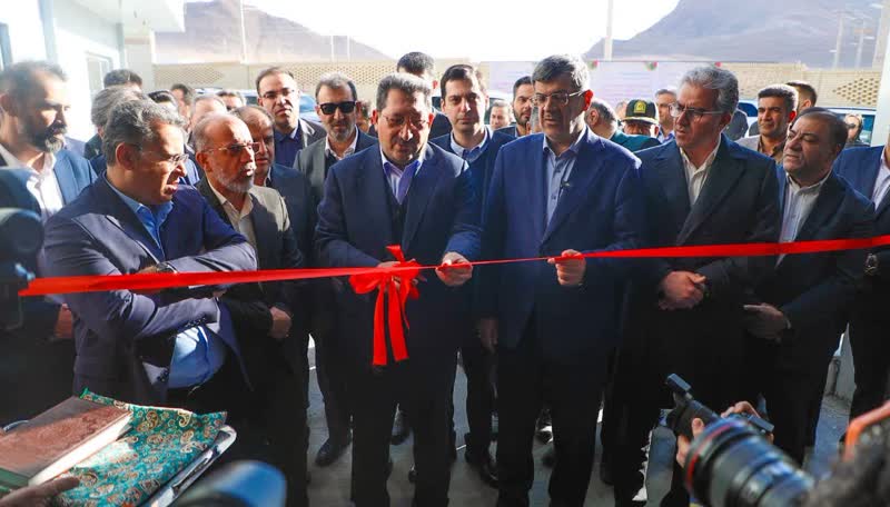 بهره‌برداری از یک واحد تولید گرانول‌های پلیمری در تفت با حضور وزیر صمت