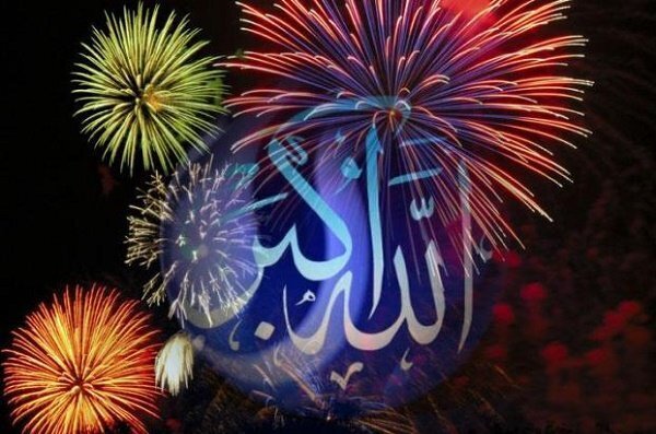 طنین بانگ «الله‌اکبر»و نورافشانی آسمان استان یزد در شب پیروزی انقلاب اسلامی