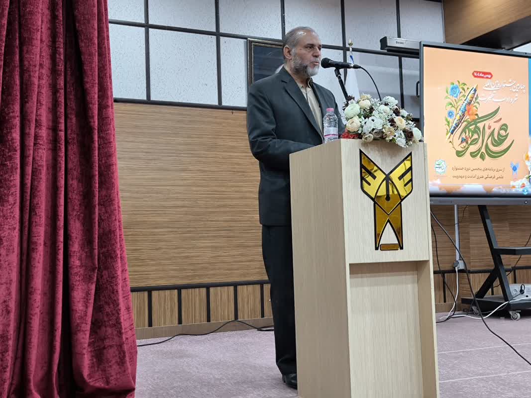 دکتر غلامعلی مدیح اعلام کرد؛ دریافت ۹۰۰ اثر و رشد چشمگیر بخش بین‌الملل  چهارمین جشنواره بین‌المللی شعر حضرت علی اکبر (ع)